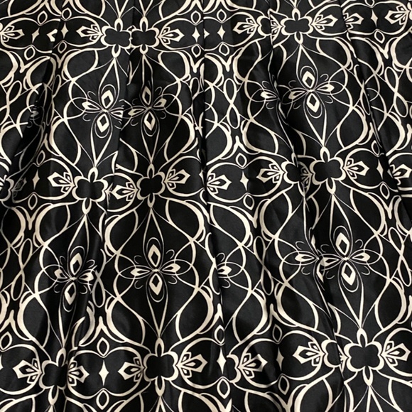 Mossimo Skirt - Picture 2 of 5